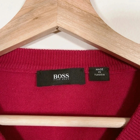 Hugo Boss V-neck Cotton Wool Blended  Sweater With Logo Embroidery - Picture 7 of 10